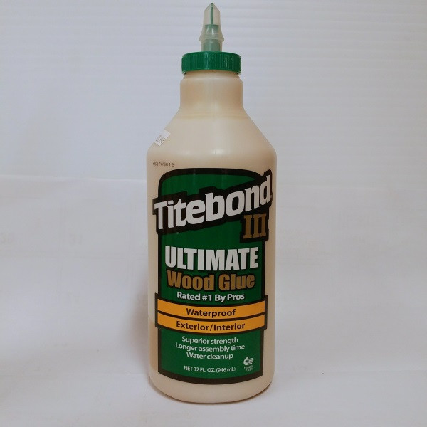 Colle à bois ultime – Titebond Format : 237 ml, 473 ml, 946 ml et 3,78 L.